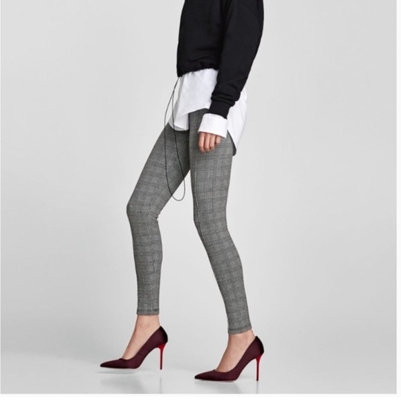 Zara houndstooth pattern stretchy leggings size M can fit small too - Picture 2 of 13